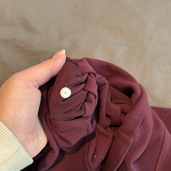 Lululemon Leggings Size 6 - Picture 4 of 10